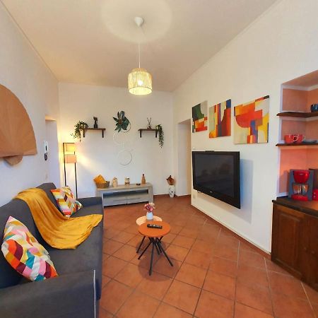 קנוביו Rosso Apartment מראה חיצוני תמונה
